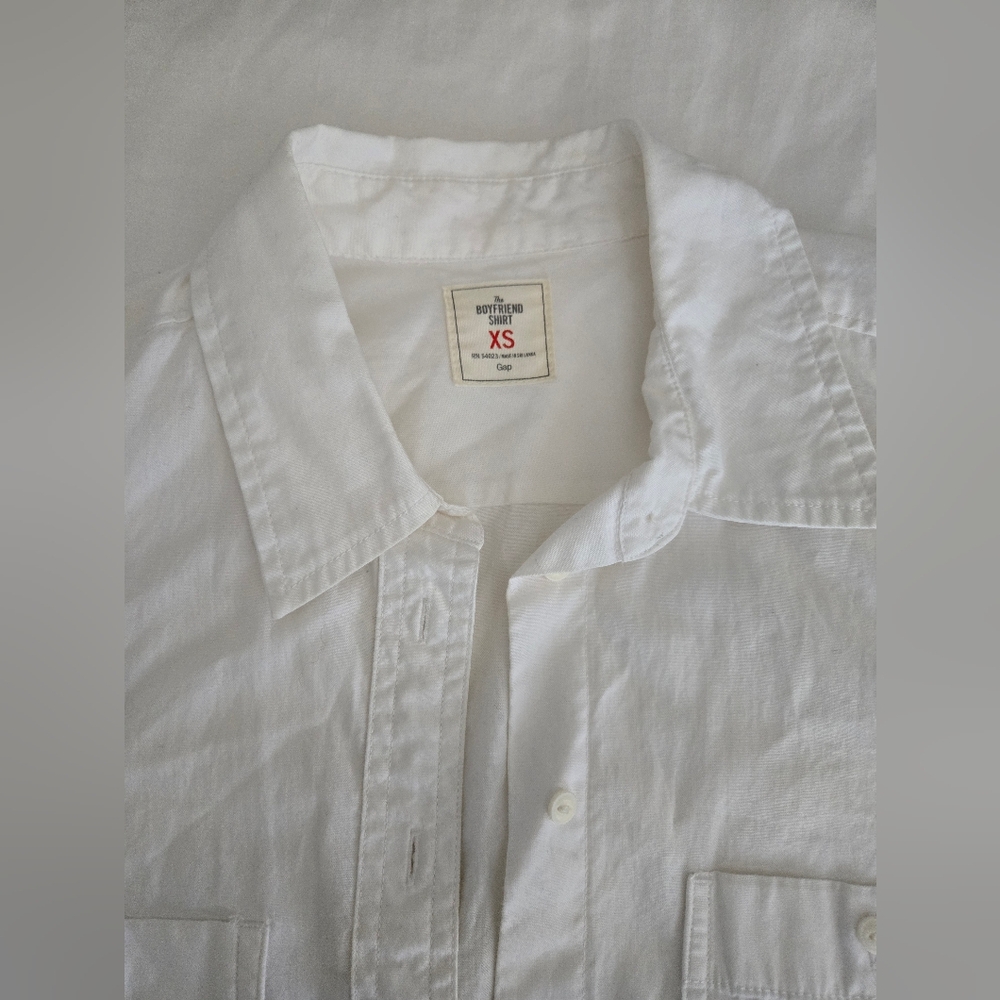 Gap boyfriend white shirt